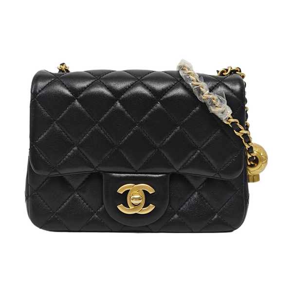 CLASSIC FLAP Mini Quilted Lambskin Black