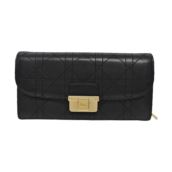 Cartera Miss Dior de piel de becerro acolchada negra
