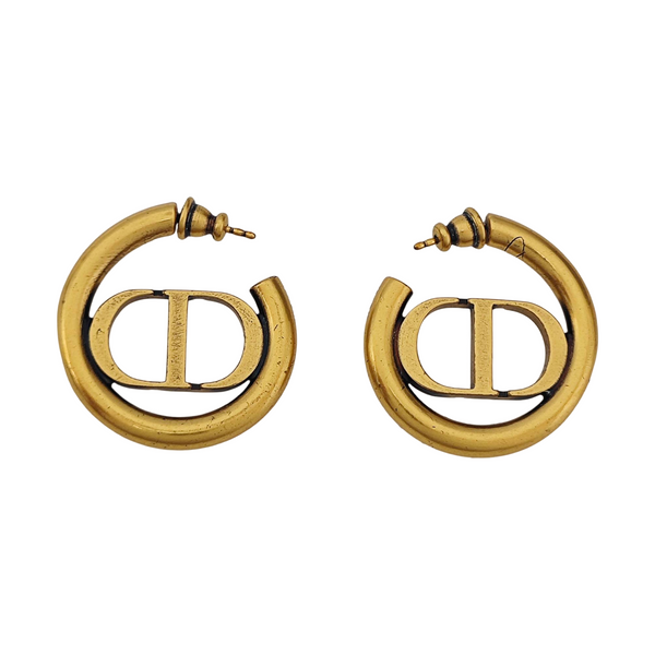 30 Montaigne Metal Gold Stud Earrings
