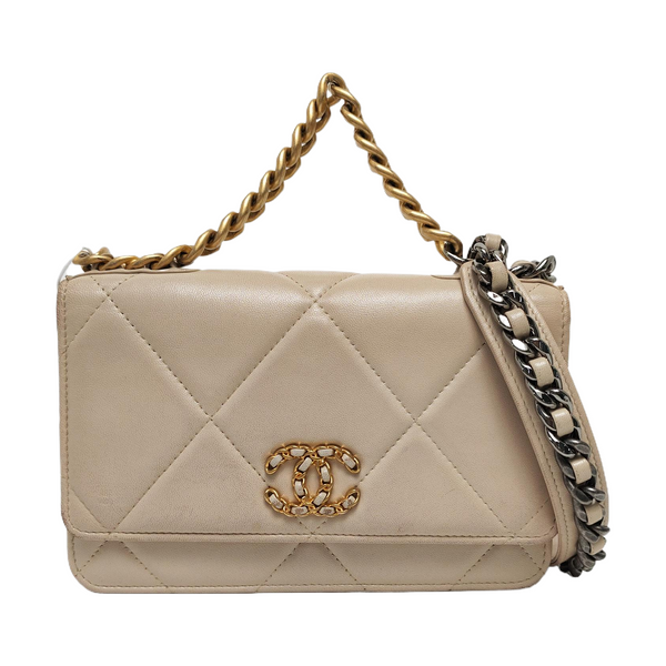 CHANEL 19 WOC Quilted Lambskin Beige