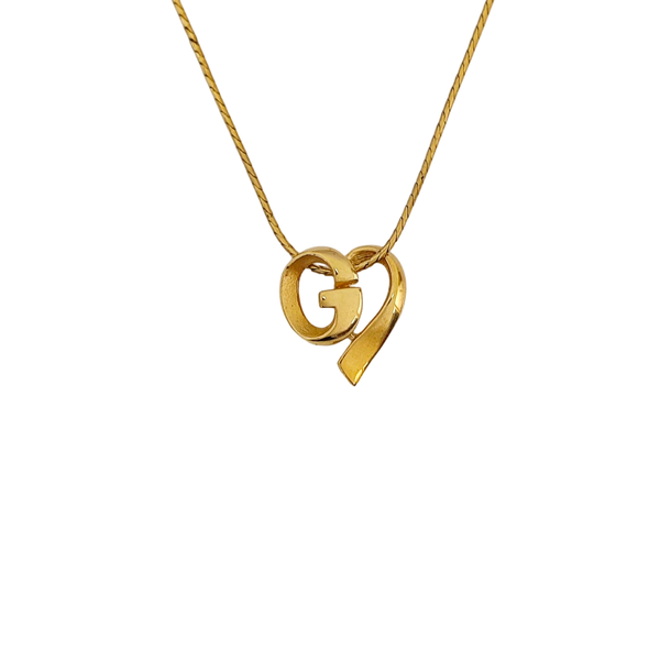 Collar dorado de metal con eslabones en G