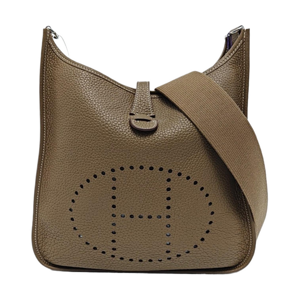 Evelyne 29 Clemence Gray