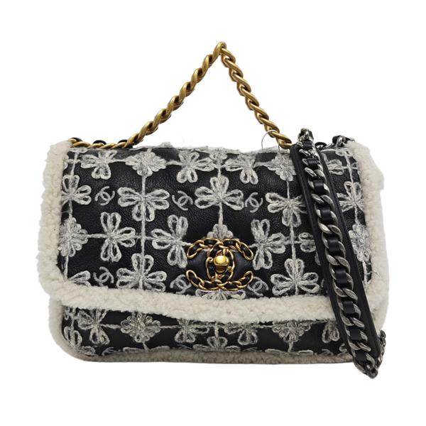 CHANEL 19 Small Lambskin Black