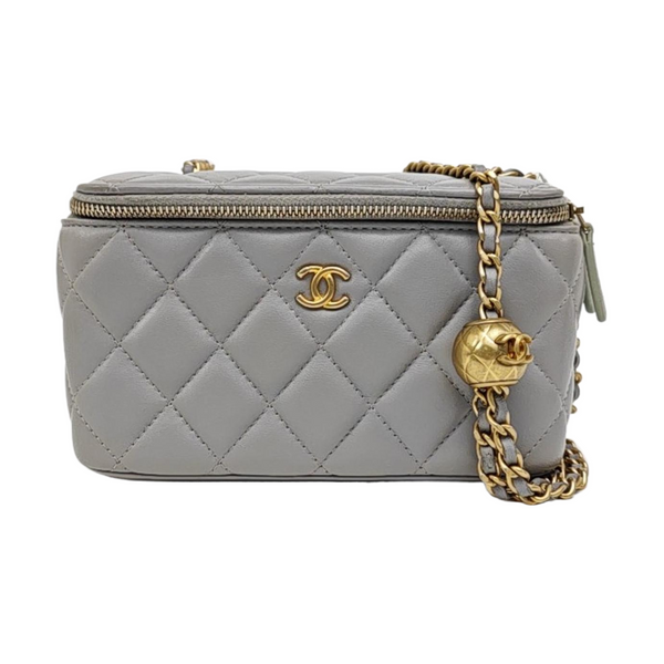 VANITY CASE Small Quilted Lambskin Gray