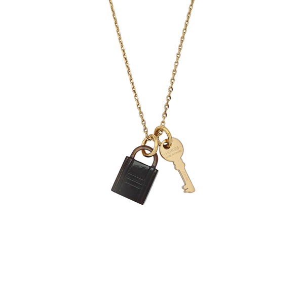 Amulette Maroquinier Metal Gold Necklace
