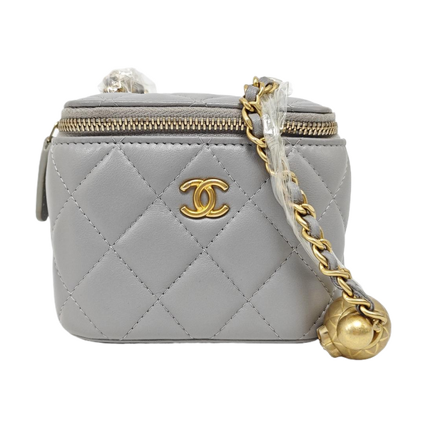 VANITY CASE Mini Quilted Lambskin Gray