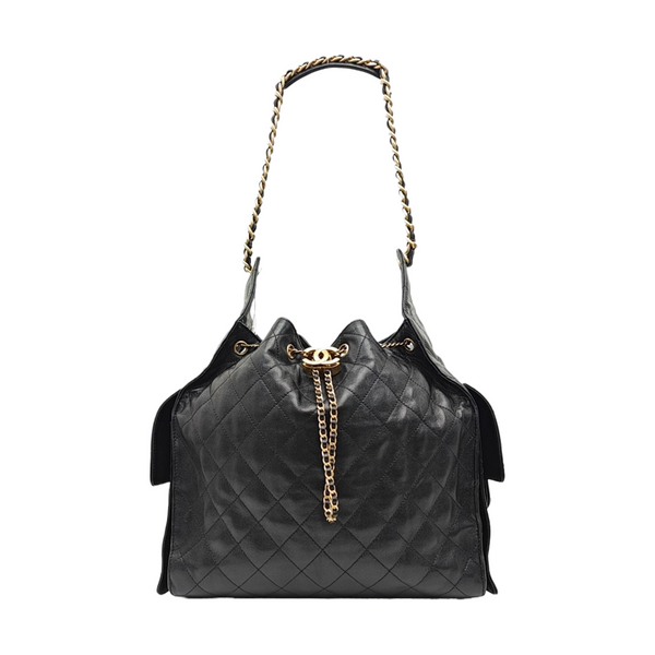 CHANEL 25 Medium Quilted Grained Calfskin Black