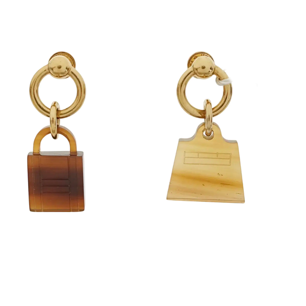 Amulette Maroquinier Metal Gold Stud Earrings