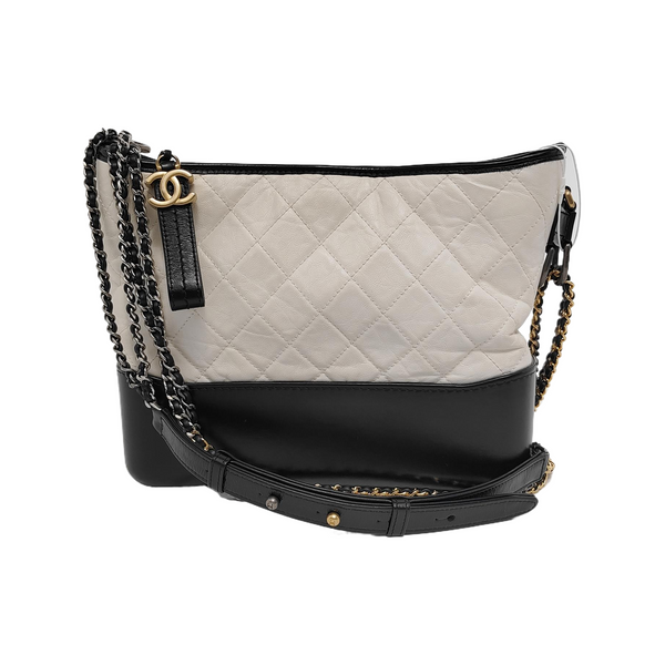 Authenticated pre-owned GABRIELLE Medium Quilted Calfskin White - Crossbody Bag at Looply