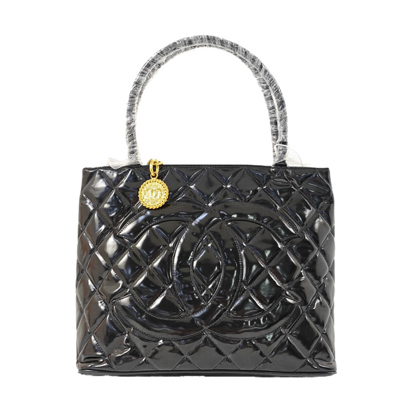 MEDALLION Quilted Patent Leather Black