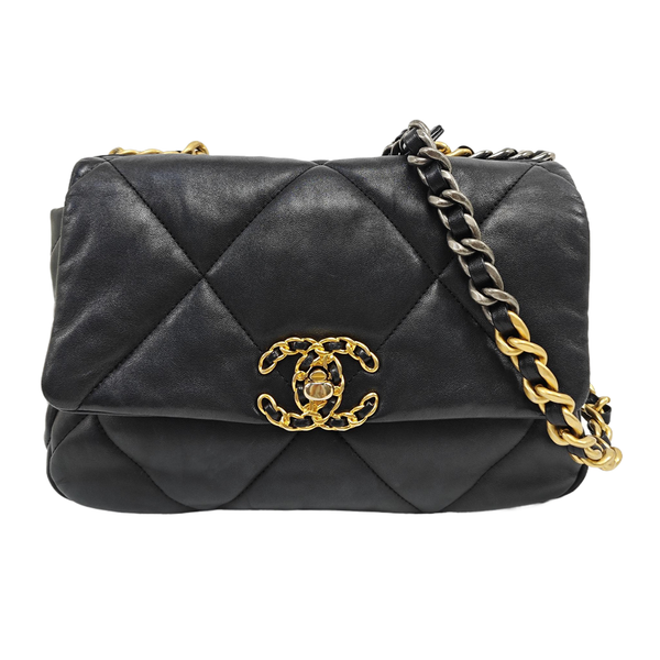 CHANEL 19 Pequeño Piel de Cordero Acolchada Negro