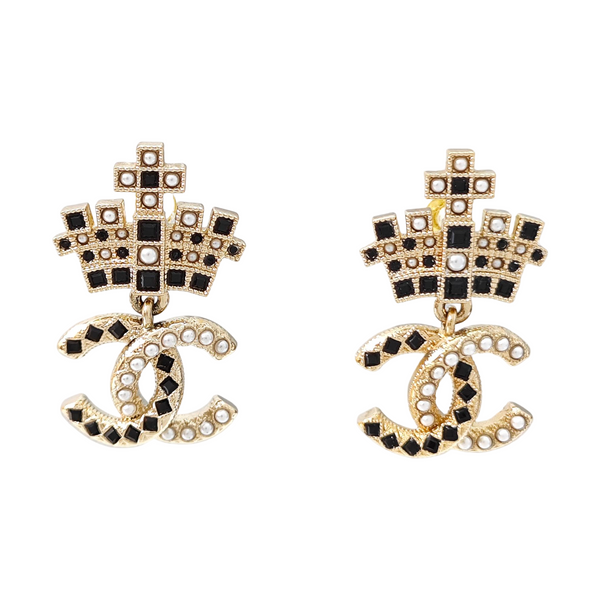 Metal Gold Stud Earrings