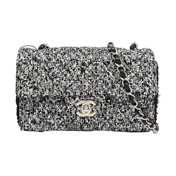 CLASSIC FLAP Mini Quilted Fabric Black