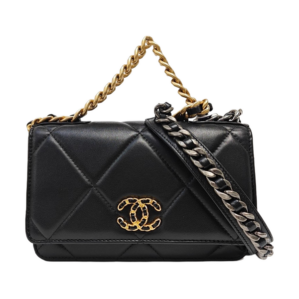 CHANEL 19 WOC Quilted Lambskin Black