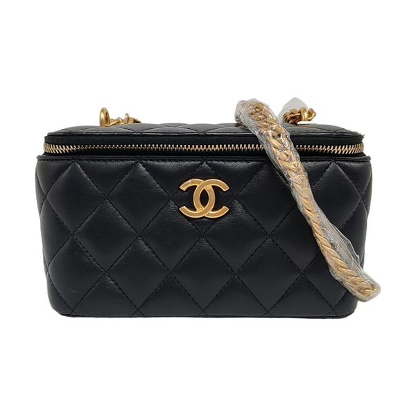 Authenticated pre-owned VANITY CASE Medium Quilted Lambskin Black - Crossbody Bag at Looply