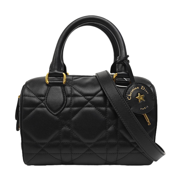 Groove 16 Cannage Calfskin Black