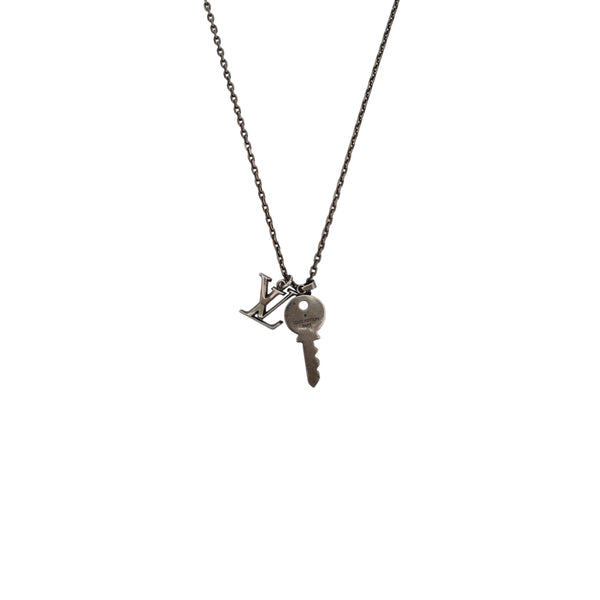 Metal Black Necklace