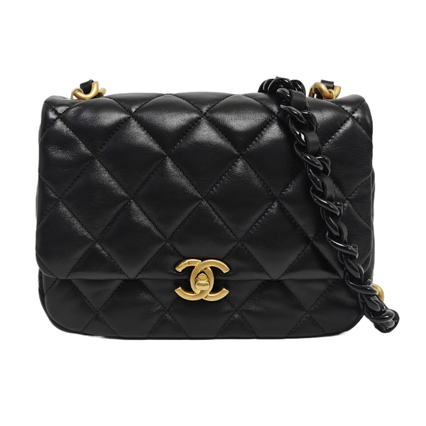 CLASSIC FLAP Piel de cordero acolchada negra