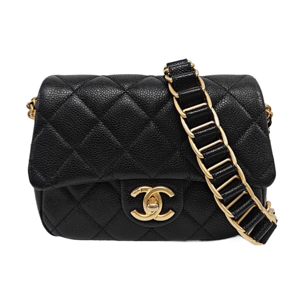 CLASSIC FLAP Piel de becerro graneada acolchada pequeña negra