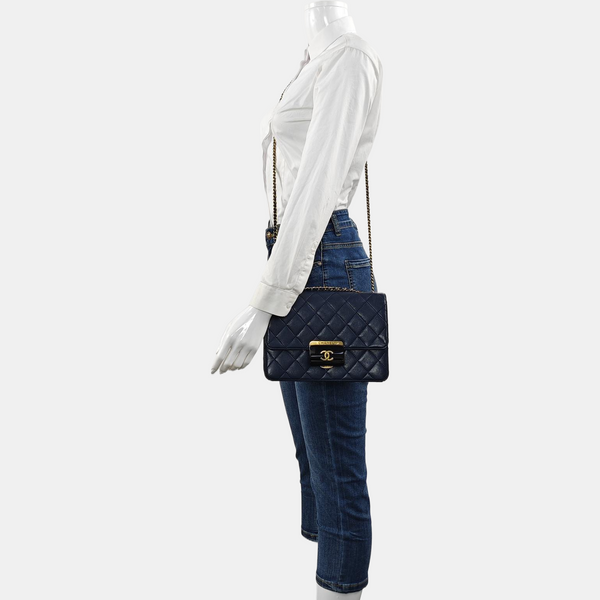 BEAUTY LOCK Quilted Lambskin Blue