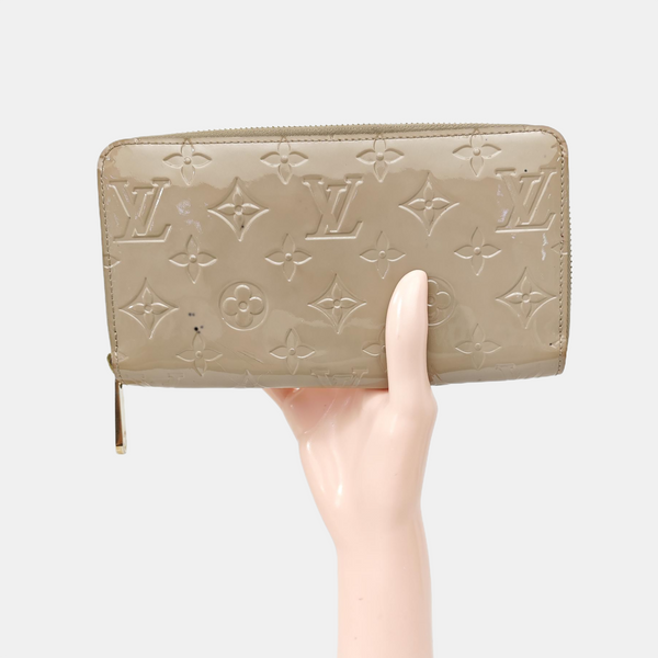 ZIPPY Monogram Patent Leather Gray Wallet