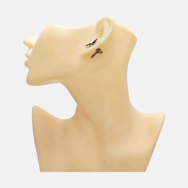 J'adior Metal Silver Stud Earrings