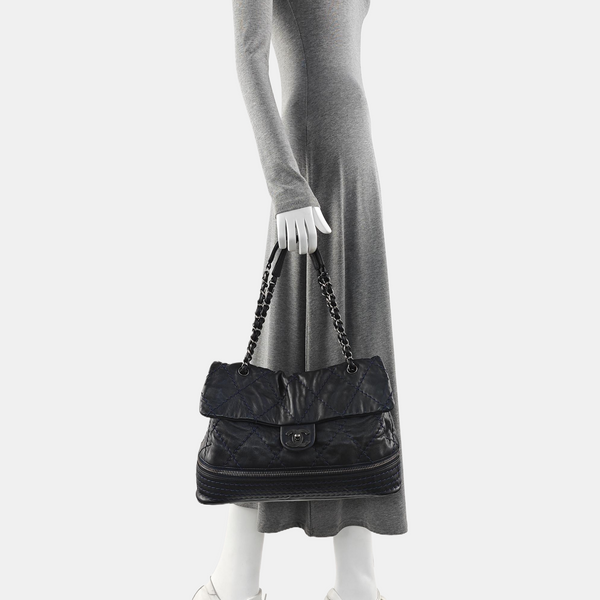 Quilted Lambskin Shoulder Bag Black
