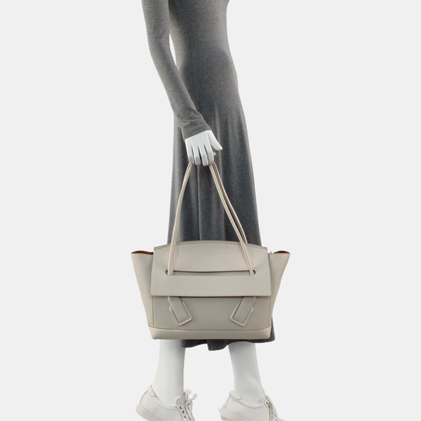 Authenticated pre-owned Arco Medium Calfskin White - Tote Bag at Looply