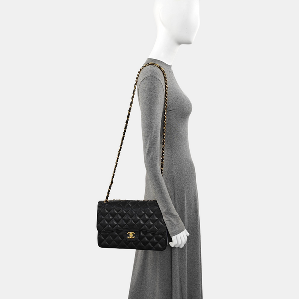 CLASSIC FLAP Jumbo Quilted Grained Calfskin Black