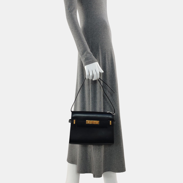 Authenticated pre-owned MANHATTAN Small Calfskin Black - Shoulder Bag at Looply