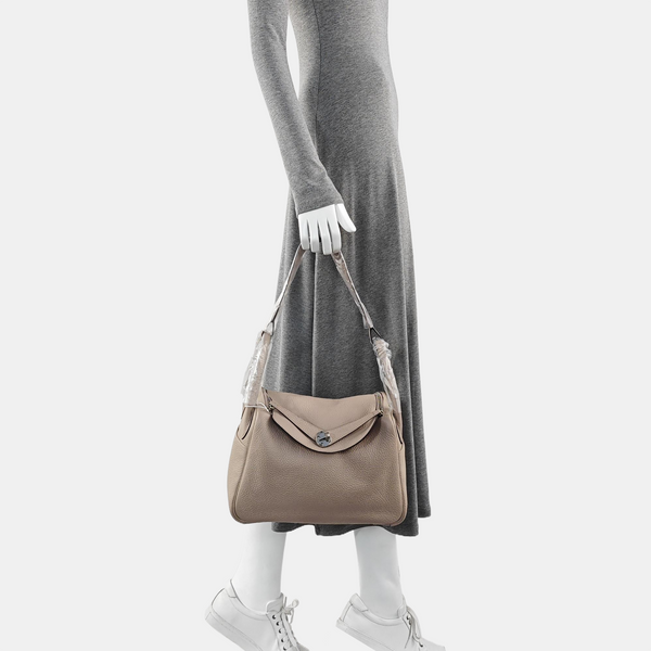 Lindy 30 Clemence Brown