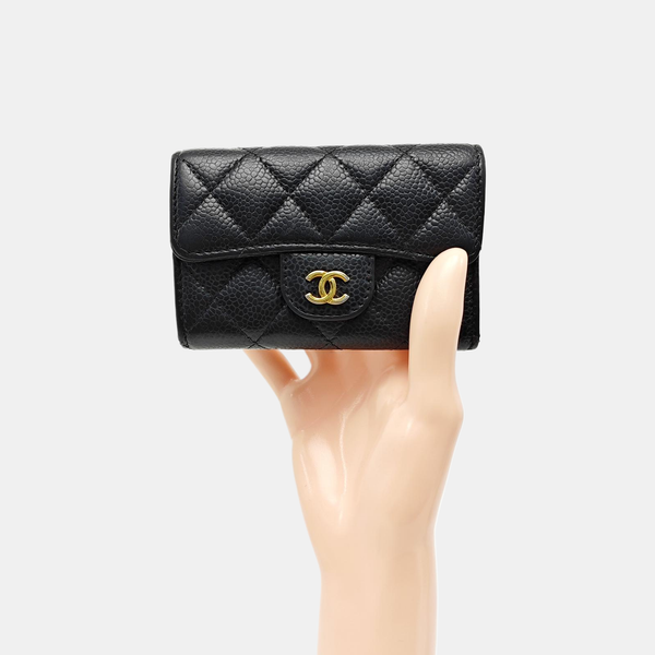 CLASSIC FLAP Quilted Grained Calfskin Black Card Holder
