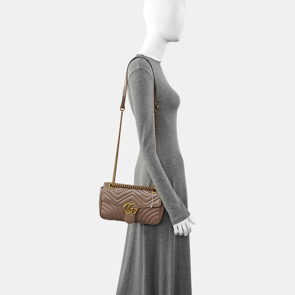 Authenticated pre-owned GG Marmont Medium Quilted Calfskin Grey - Shoulder Bag at Looply
