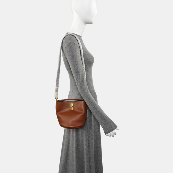 BUCKET 16 Calfskin Brown