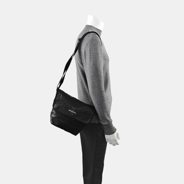 Calfskin Bucket Bag Black