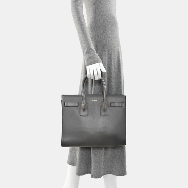 SAC DE JOUR Small Calfskin Gray