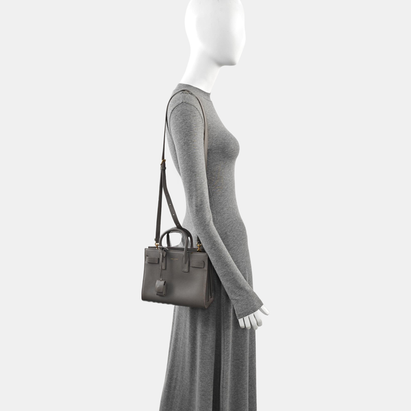 SAC DE JOUR Nano Calfskin Gray