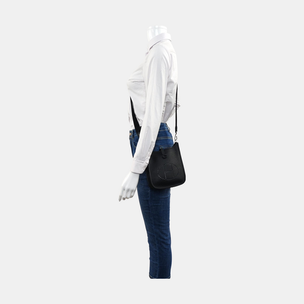 Authenticated pre-owned Evelyne TPM Clemence Black - Shoulder Bag at Looply