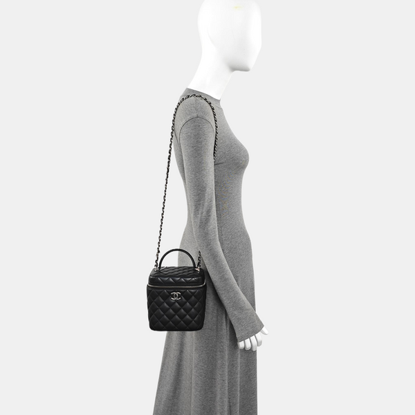 NECESER Piel de cordero acolchada Negro