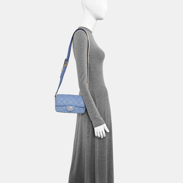CLASSIC FLAP Mini Quilted Calfskin Blue