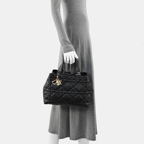 Toujours Medium Cannage Calfskin Black