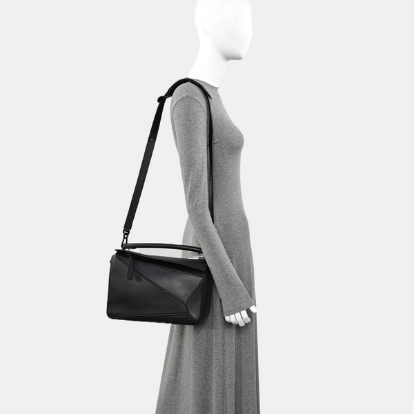 Puzzle Medium Calfskin Black