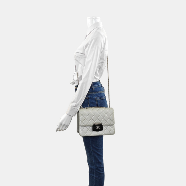 BEAUTY LOCK Quilted Lambskin Gray