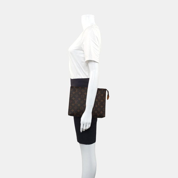 TOILET POCKET 26 Monogram Coated Canvas Brown