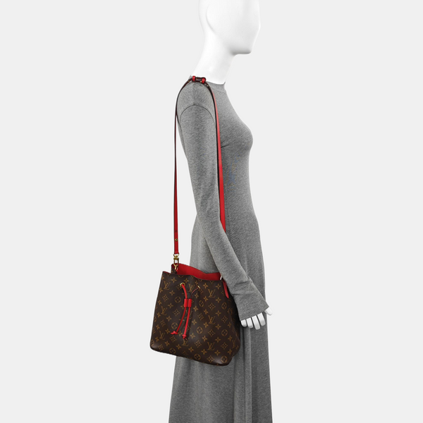 NÉONOÉ MM Monogram Coated Canvas Brown