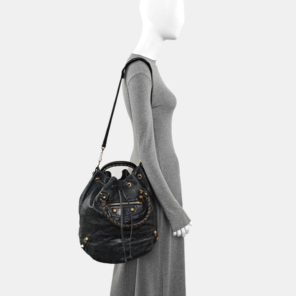 Pompon Bag Calfskin Green