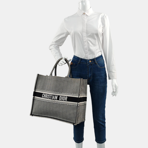 Book Tote Large Canvas Black