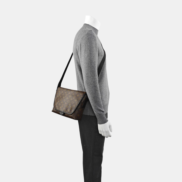 MAGNETIC Monogram Coated Canvas Brown