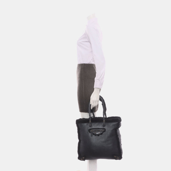 Authenticated pre-owned Classic City Calfskin Black - Tote Bag at Looply