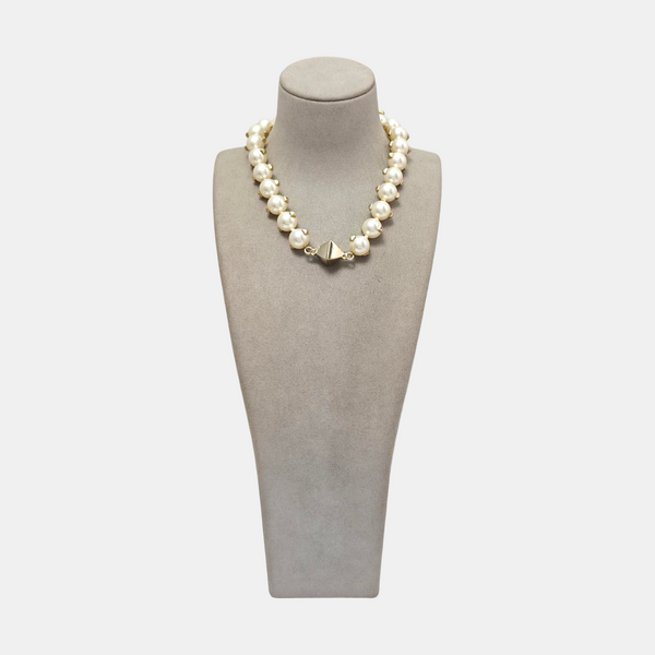 Faux Pearl White Necklace